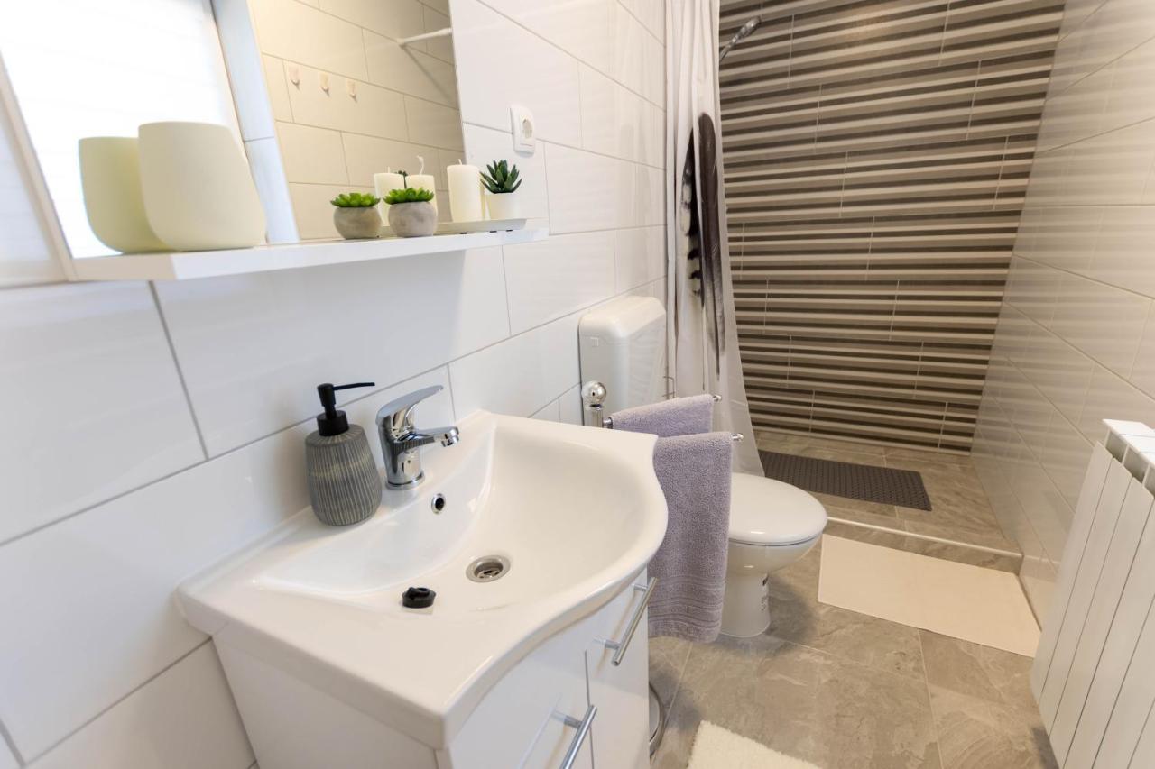 Apartmani Sun & Moon Bjelovar Bagian luar foto