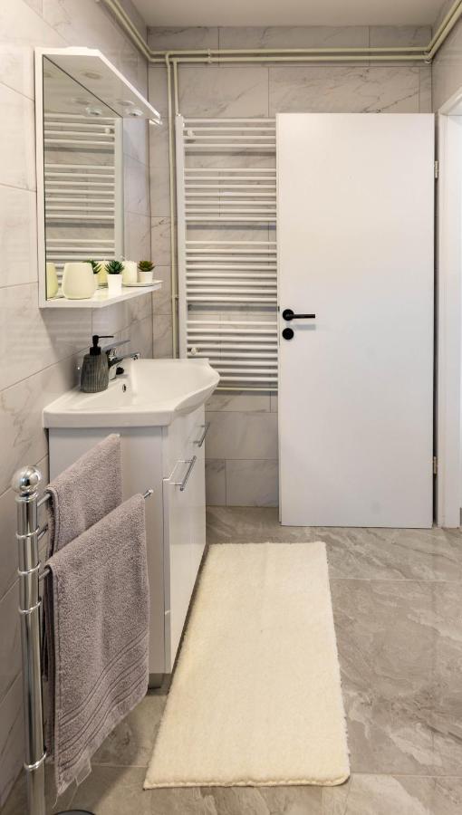 Apartmani Sun & Moon Bjelovar Bagian luar foto
